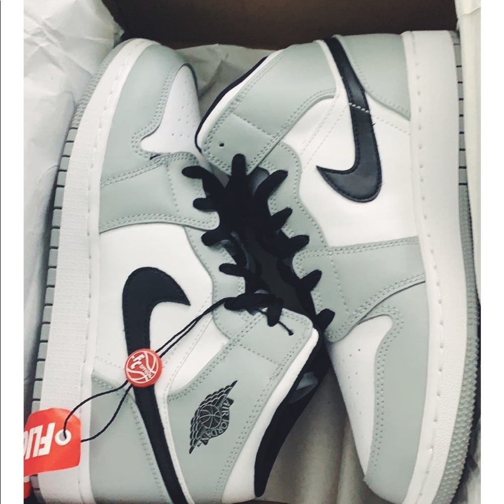 Meet your Posher, Isabella